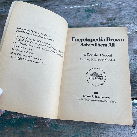 Encyclopedia brown solves them all Paperback book 1968 - Picture 3 of 4